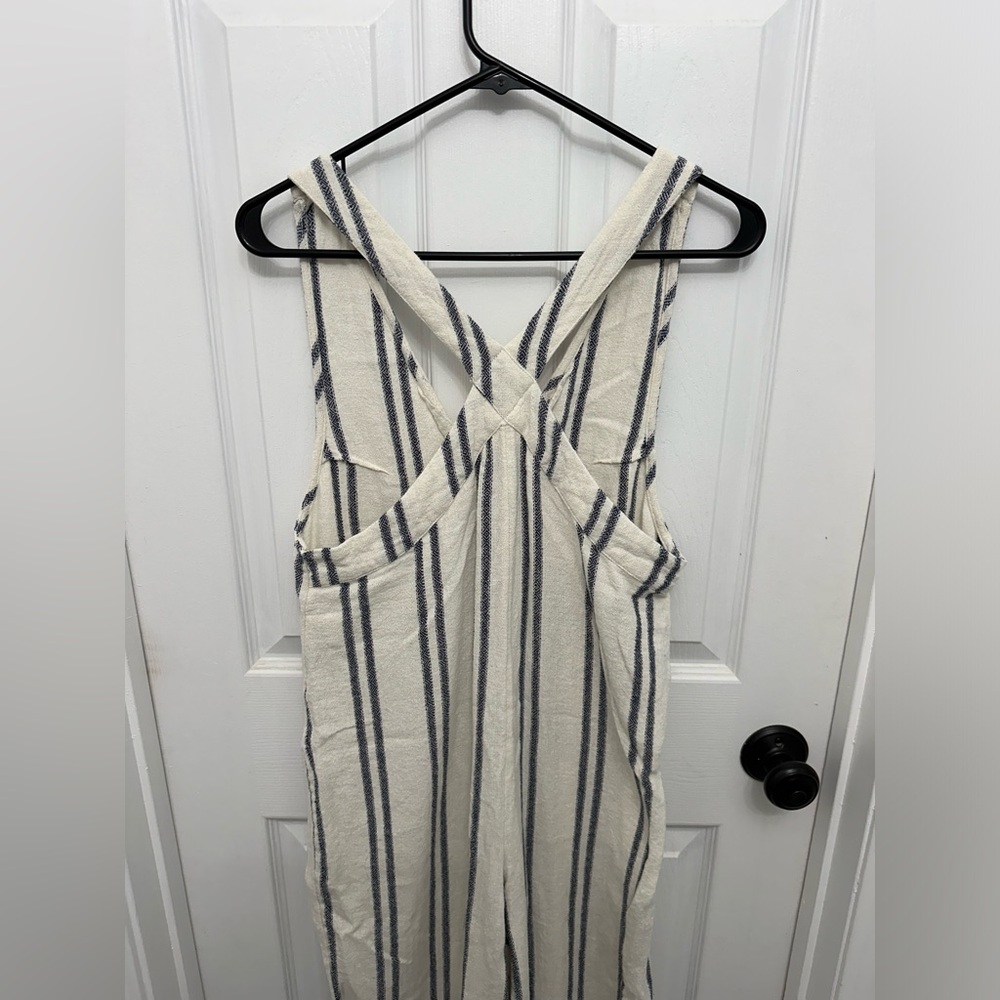 Jumpsuit - Picture 3 of 6